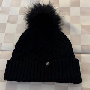 Lululemon Athletica Black Cable Knit Beanie